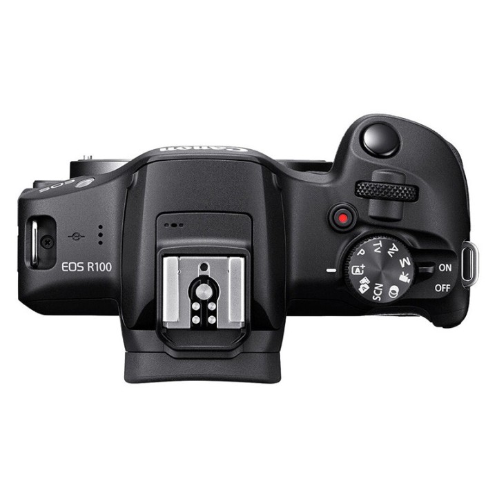 Canon EOS R100 m/ 18-45mm